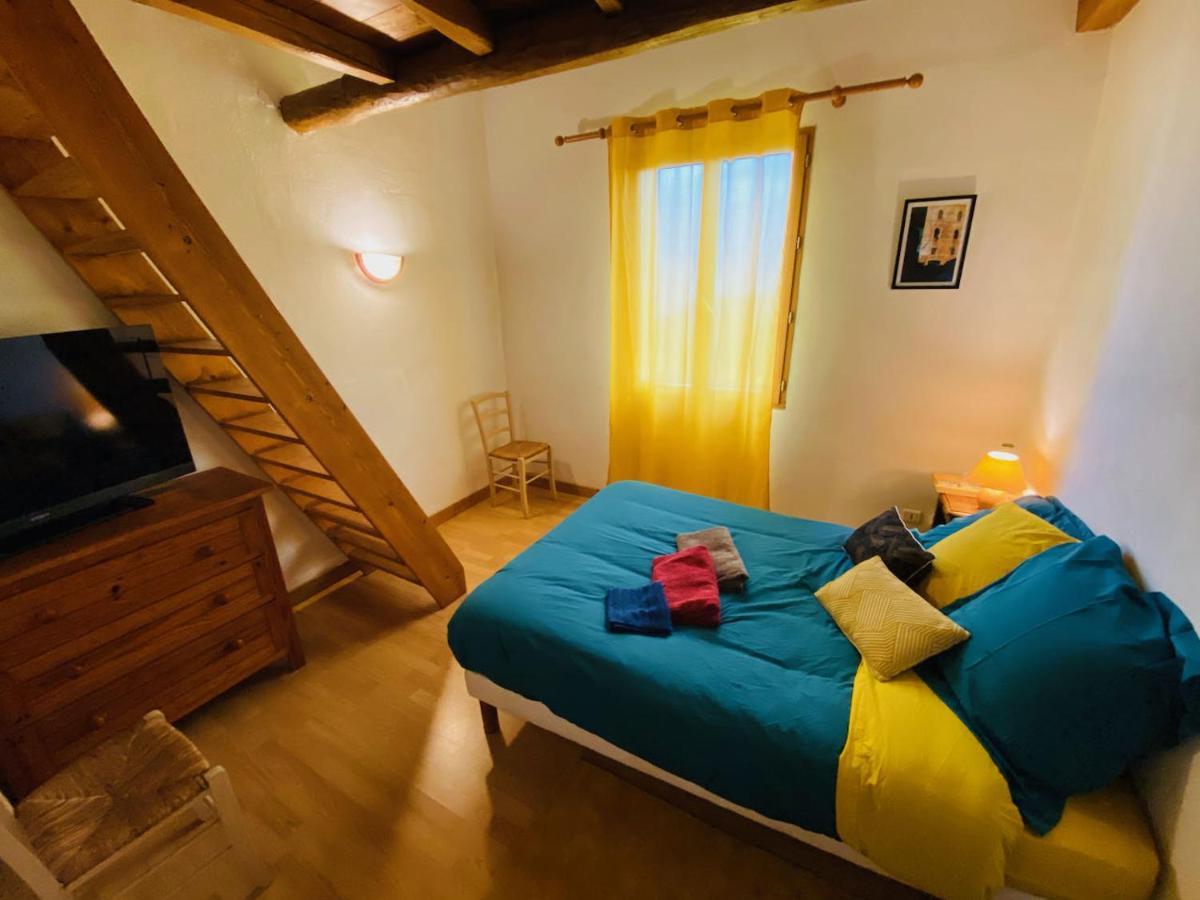Maison Lgbt Des Monts Bleus Saint-Roman-de-Tousque Eksteriør bilde